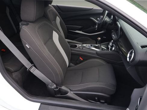 Used 2023 Chevrolet Camaro LT w/ Technology Package RWD image 18