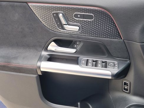 Used 2025 Mercedes-Benz GLA 250 image 15