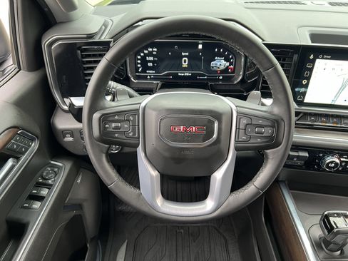 Used 2022 GMC Sierra 1500 SLT w/ SLT Premium Plus Package AWD/4WD image 26