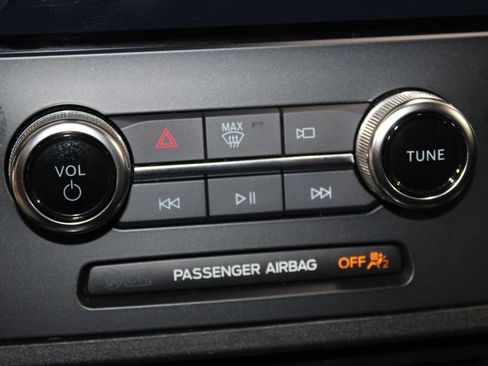 Used 2024 Ford Edge Titanium image 46