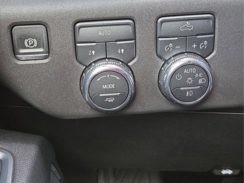 Used 2025 GMC Sierra 1500 Elevation w/ LPO, Elevation Black Package image 21