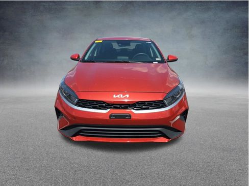 Used 2023 Kia Forte LXS w/ LXS Technology Package FWD image 16