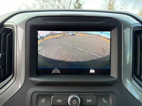 Used 2022 Chevrolet Silverado 1500 Custom Trail Boss w/ Safety Confidence Package image 22