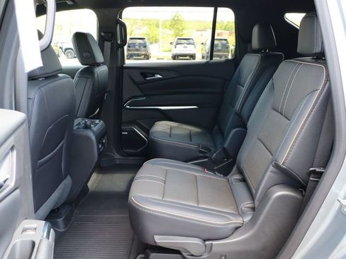 Used 2026 Chevrolet Traverse High Country w/ LPO, Floor Liner Package AWD/4WD image 44
