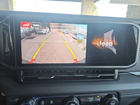 New 2025 Jeep Wrangler Unlimited Rubicon 392 image 29