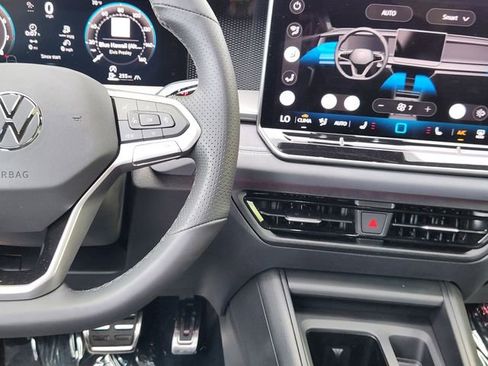 New 2026 Volkswagen Tiguan SE R-Line image 27