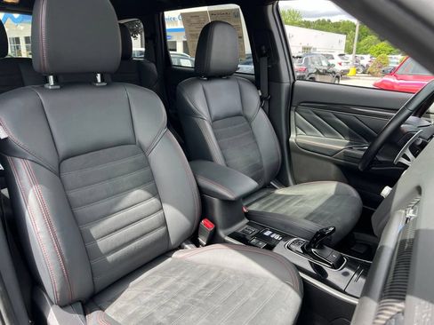 Used 2022 Mitsubishi Outlander GT AWD/4WD image 27