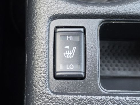 Used 2020 Nissan Rogue SV AWD/4WD image 24