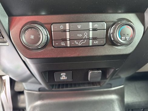 Used 2022 Ford F550 4x4 Regular Cab Super Duty w/ XLT Value Package image 36