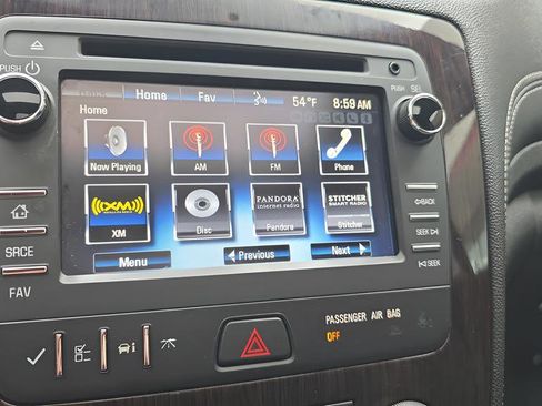 Used 2017 Chevrolet Traverse LT w/ Style and Technology Package FWD image 14