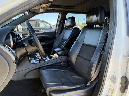 Used 2019 Jeep Grand Cherokee Altitude image 26