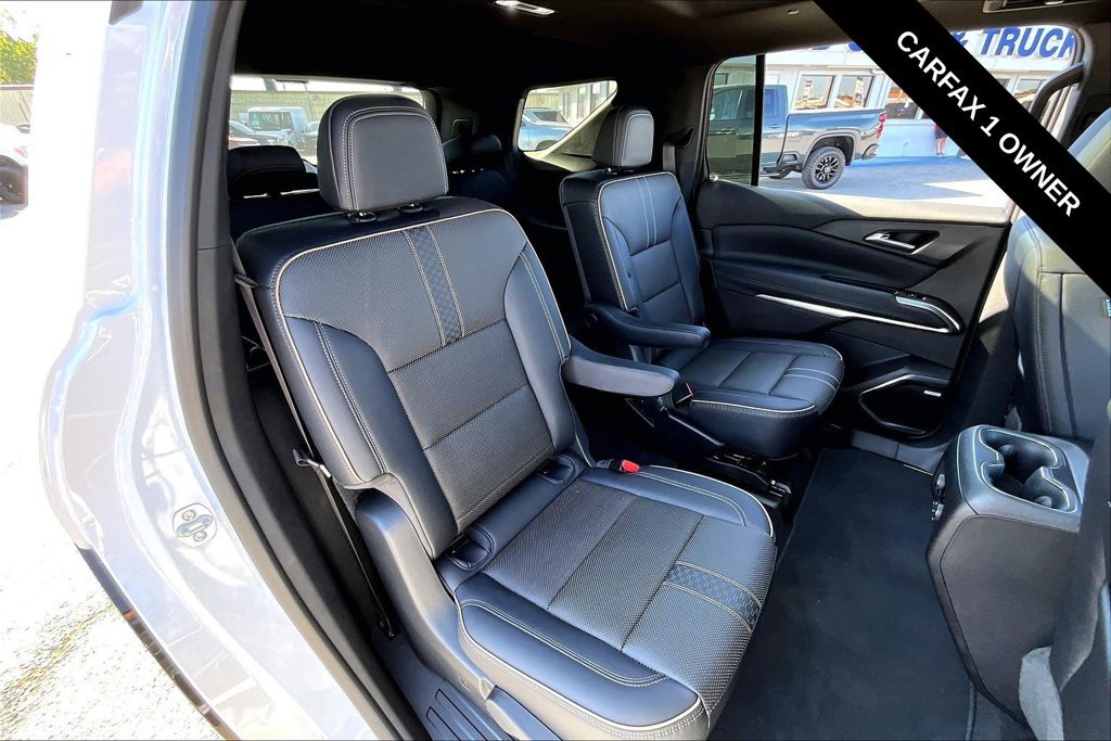 Used 2025 Chevrolet Traverse High Country FWD image 24