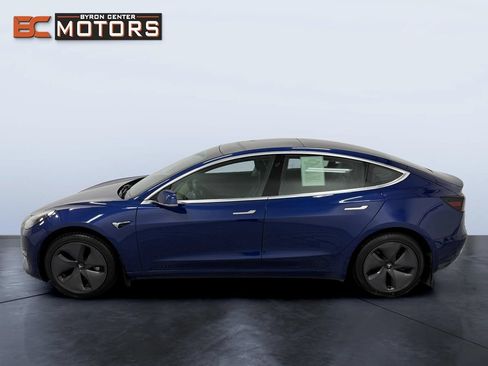 Used 2019 Tesla Model 3 Standard Range Plus RWD image 3
