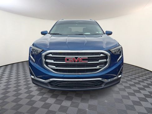 Used 2021 GMC Terrain SLT w/ Infotainment Package II AWD/4WD image 2