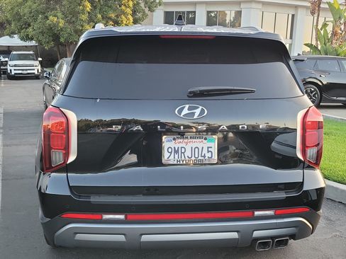 Used 2024 Hyundai Palisade Limited FWD image 4