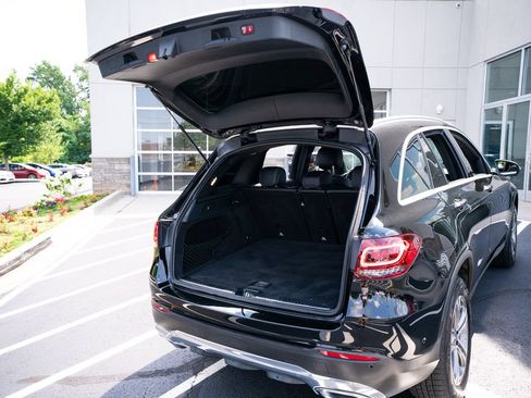 Used 2021 Mercedes-Benz GLC 300 4MATIC w/ Premium Package image 47