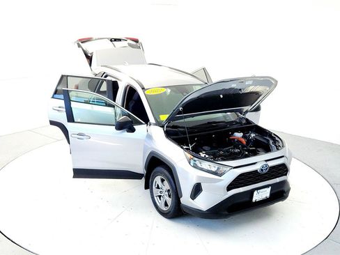 Certified 2022 Toyota RAV4 LE image 21