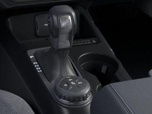 New 2025 Ford Bronco 4-Door AWD/4WD image 17