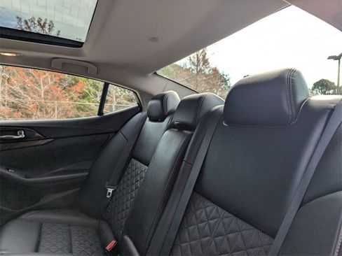 Used 2018 Nissan Maxima Platinum image 20