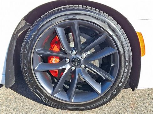 Used 2023 Chrysler 300 C image 8