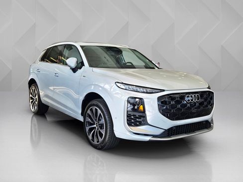 New 2026 Audi Q3 quattro 2.0T image 6