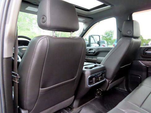 Used 2020 Chevrolet Silverado 2500 LTZ image 46