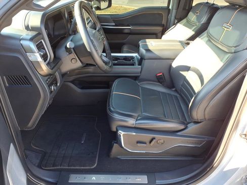 Used 2024 Ford F250 Platinum image 6