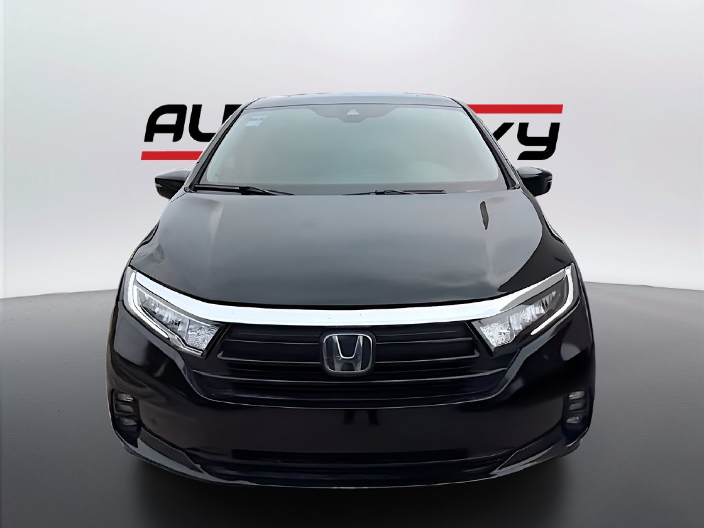 Used 2023 Honda Odyssey Touring image 2
