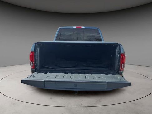 Used 2017 Ford F150 Lariat w/ Equipment Group 502A Luxury AWD/4WD image 8
