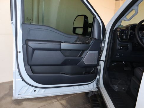 New 2026 Ford F250 Lariat w/ Black Appearance Package image 33