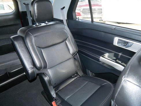 Certified 2022 Ford Explorer Limited w/ Equipment Group 301A image 14