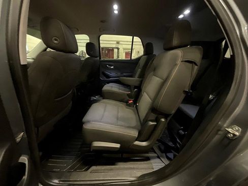 Used 2020 Chevrolet Traverse LT image 26