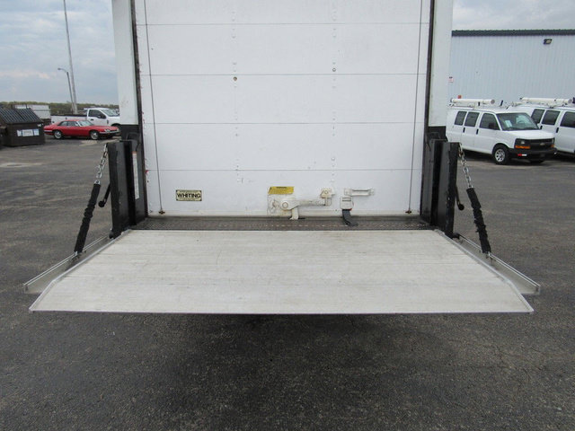 Used 2021 Chevrolet Express 3500 RWD image 18