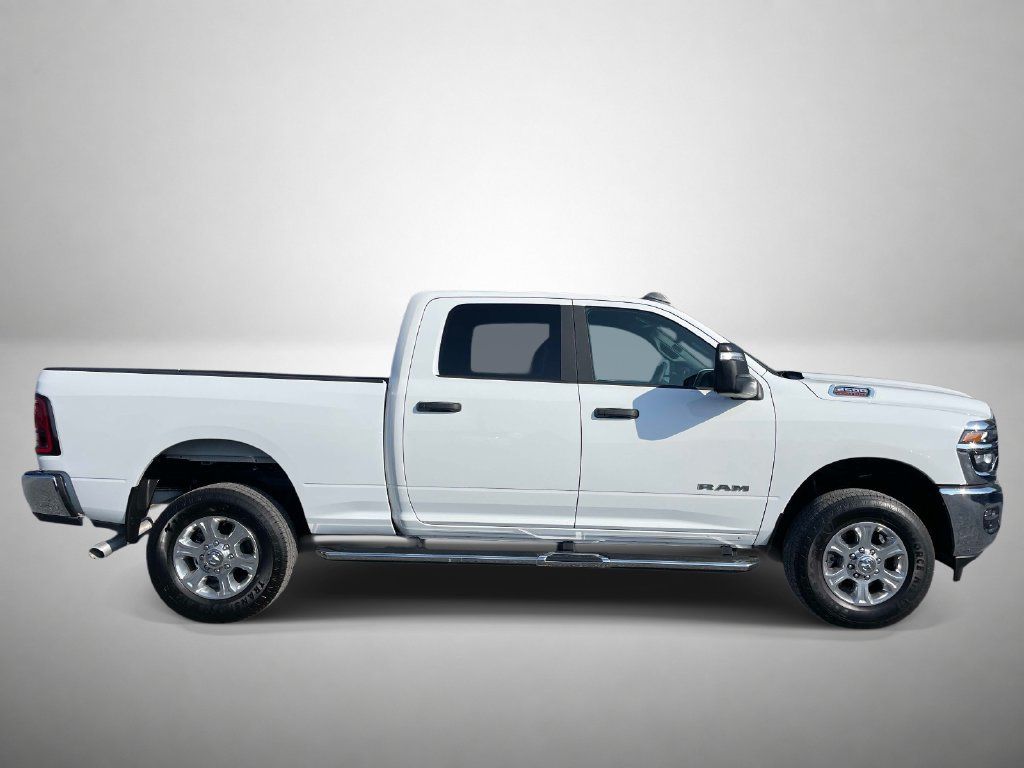 Used 2026 RAM 2500 Big Horn AWD/4WD image 2