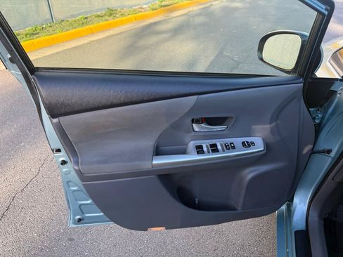 Used 2014 Toyota Prius V Three FWD image 15