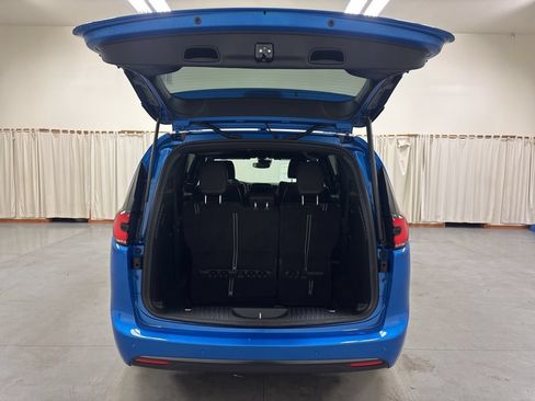 New 2026 Chrysler Pacifica Select w/ S Appearance Package FWD image 26