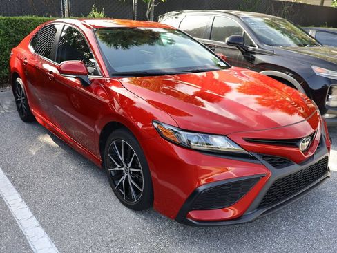 Used 2024 Toyota Camry SE FWD image 6