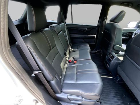 Used 2023 Honda Passport TrailSport image 19