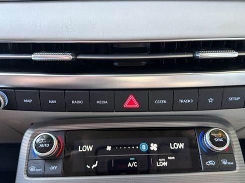 Used 2025 Hyundai Palisade Calligraphy AWD/4WD image 5