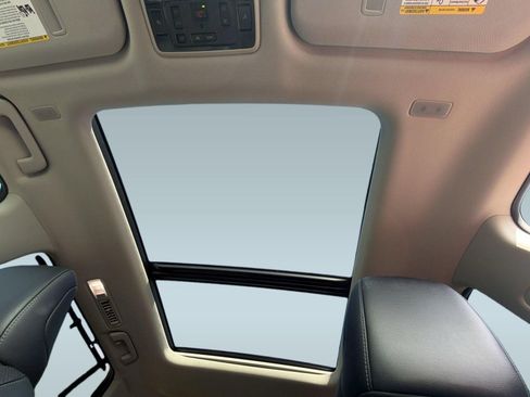 Used 2025 Toyota Grand Highlander FWD image 22