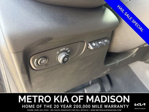 Used 2023 Buick Envision Avenir AWD/4WD image 11