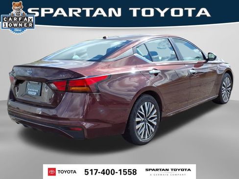 Used 2024 Nissan Altima 2.5 SV FWD image 7