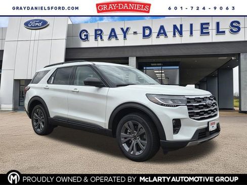 New 2026 Ford Explorer Active AWD/4WD image 1