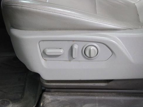 Used 2020 GMC Sierra 1500 SLT w/ SLT Premium Package image 17