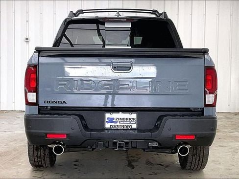 New 2026 Honda Ridgeline Black Edition image 4