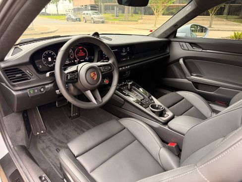 Used 2026 Porsche 911 Carrera GTS RWD image 9