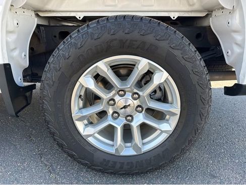 Certified 2024 Chevrolet Silverado 1500 RST w/ Z71 Off-Road Package image 15