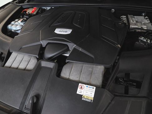 Used 2023 Porsche Cayenne image 36