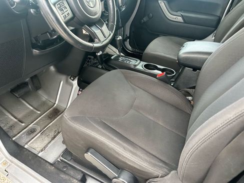 Used 2015 Jeep Wrangler Sport w/ Connectivity Group image 23
