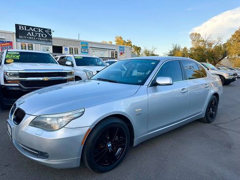Used 2009 BMW 528i xDrive Sedan AWD/4WD image 1